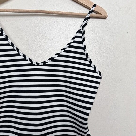 Aritzia Womens Large Sunday Best Vneck Striped Bodysuit - Picture 5 of 12